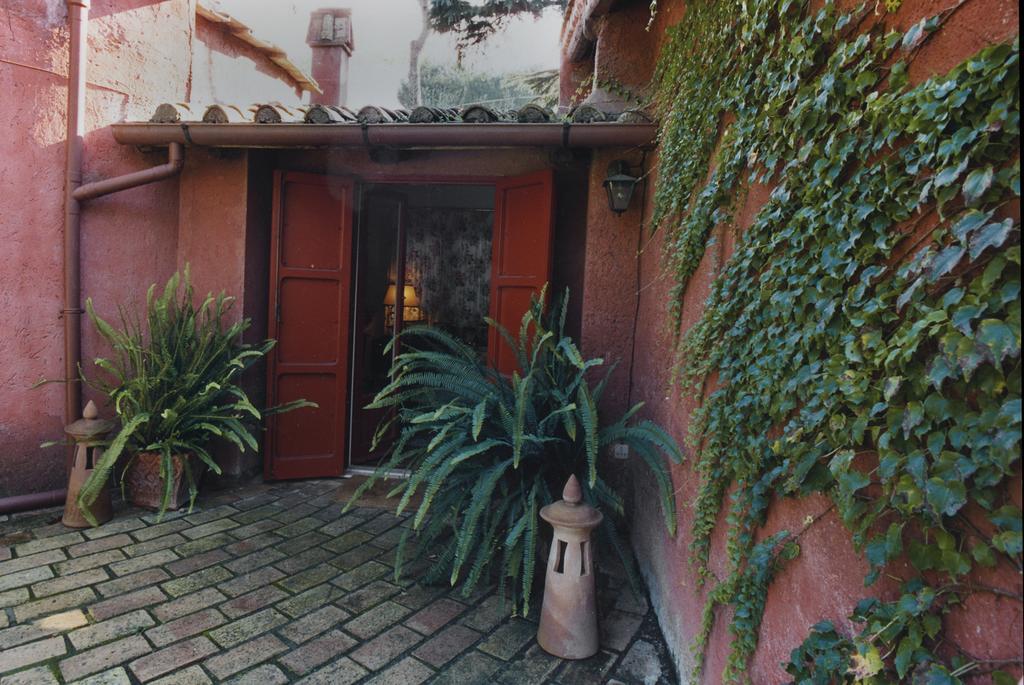 Casa Mora Bed & Breakfast
